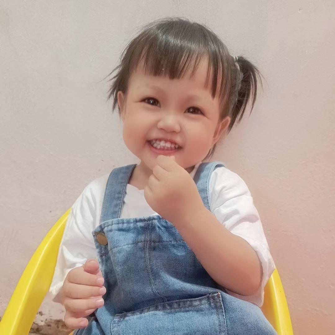 小伊彤