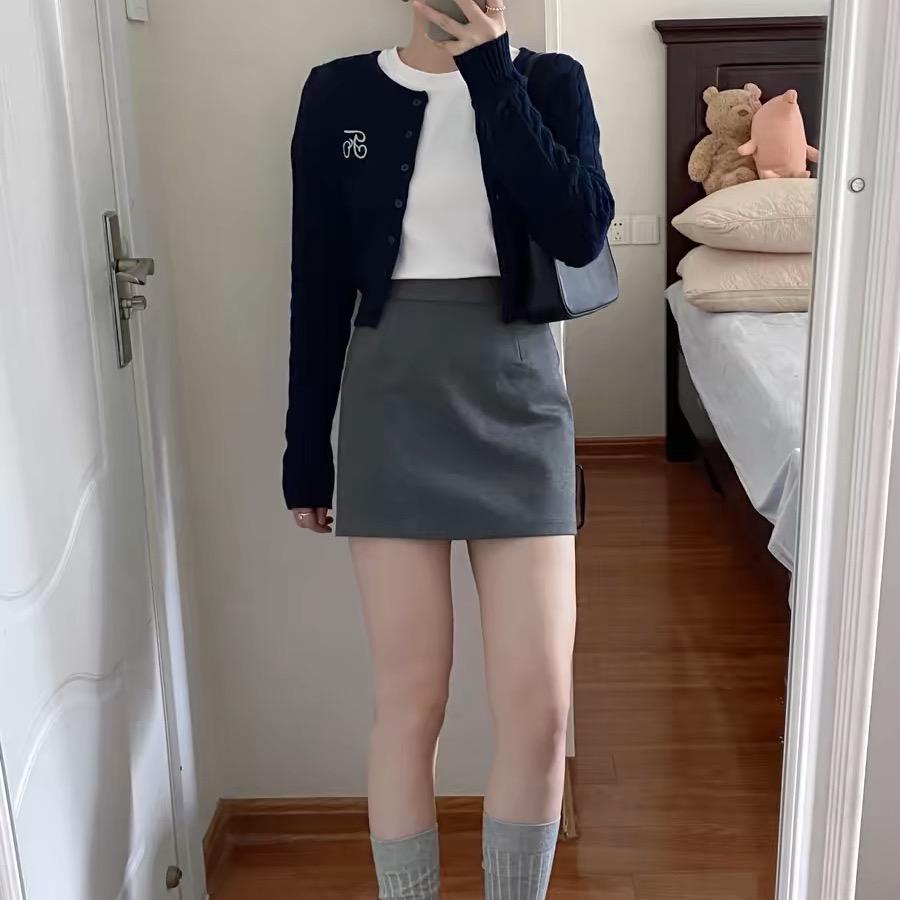 小倩倩爱穿搭