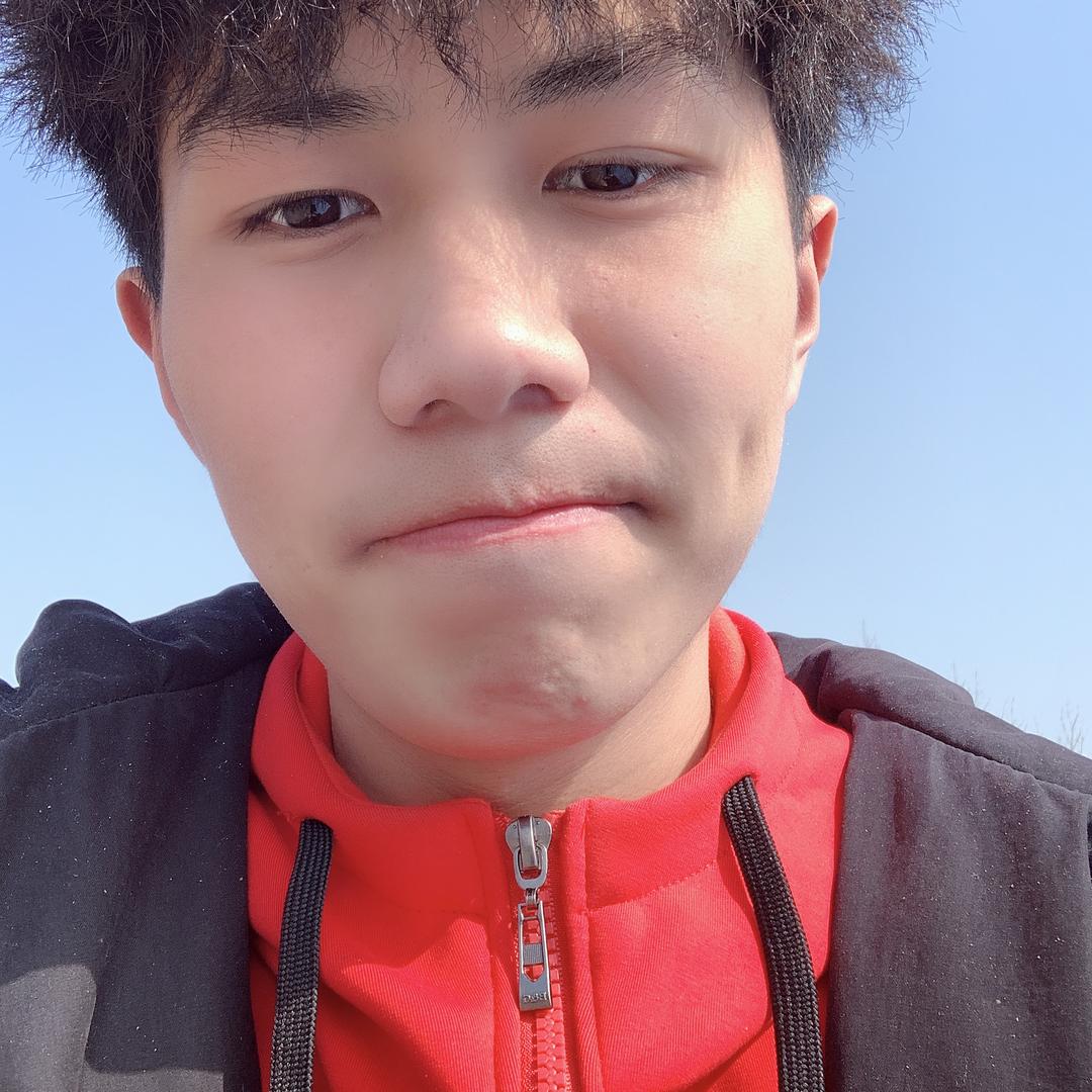 王 文 杰