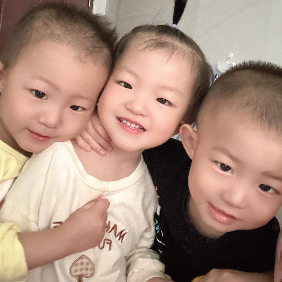 二妹妈妈（三胞胎）