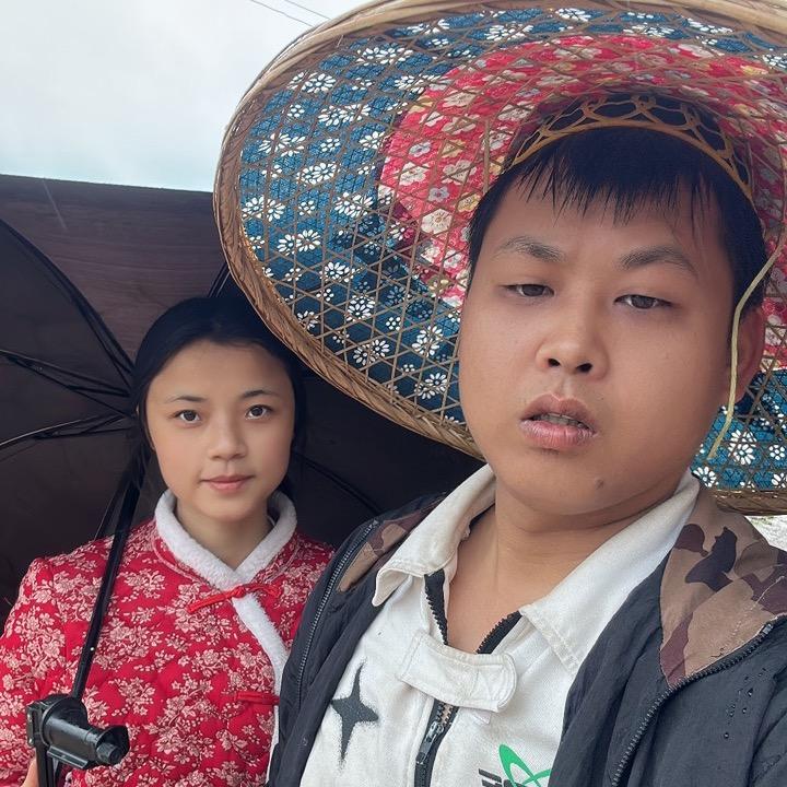 凤凰二锦夫妇农副产品精选店