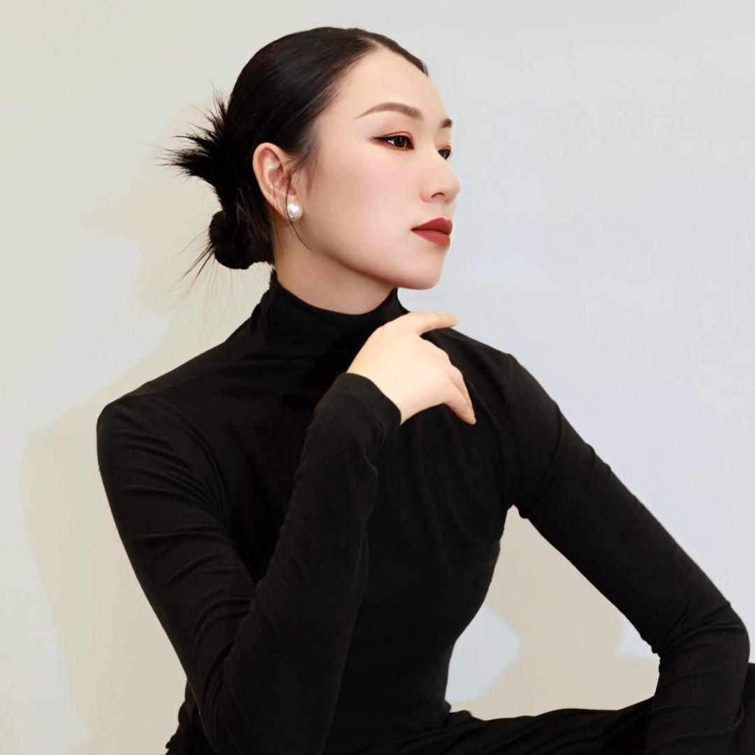 贝蒂的色彩-Betty教染发