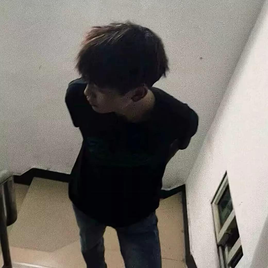 人穷衣服破.