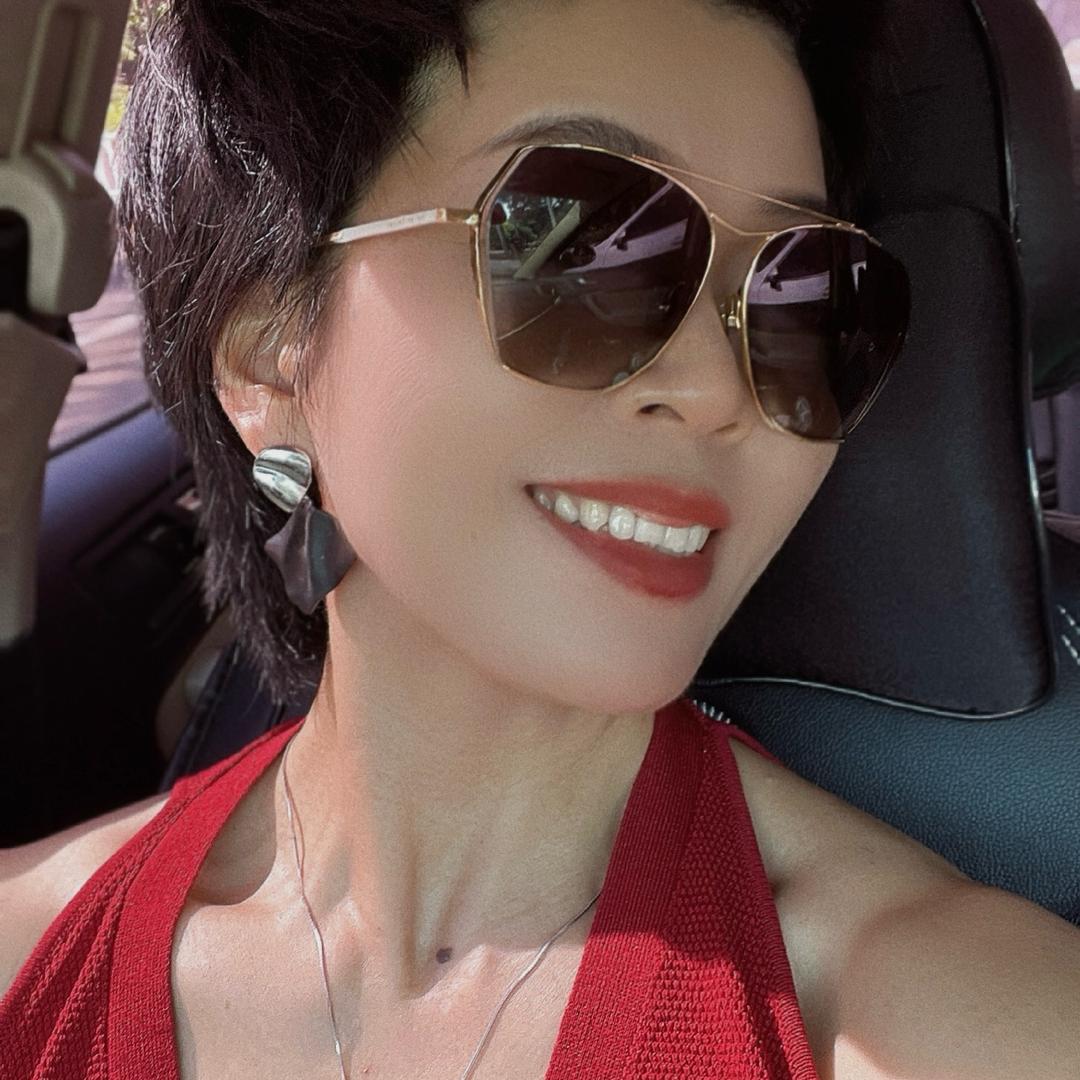 就是多多吖