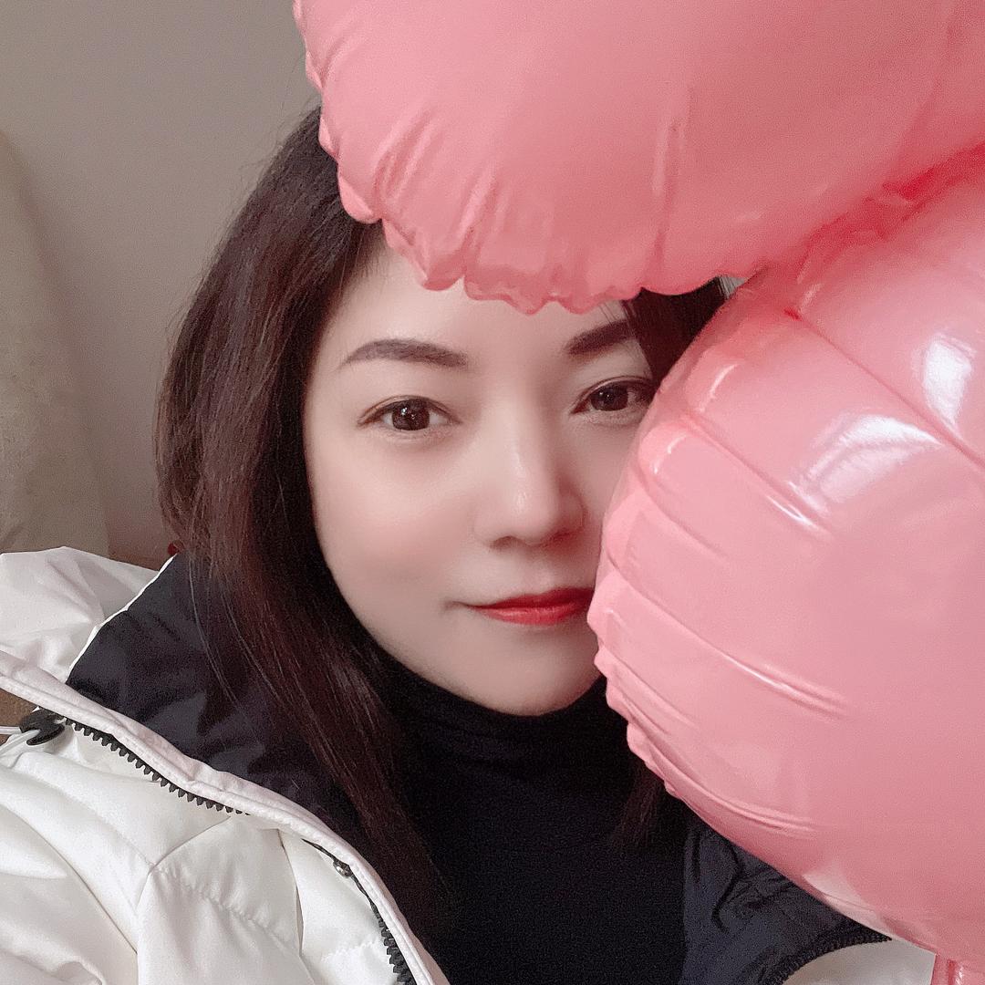 ۣۖ静静的