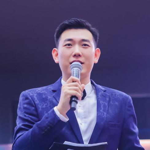 搏击主持人刘鹏