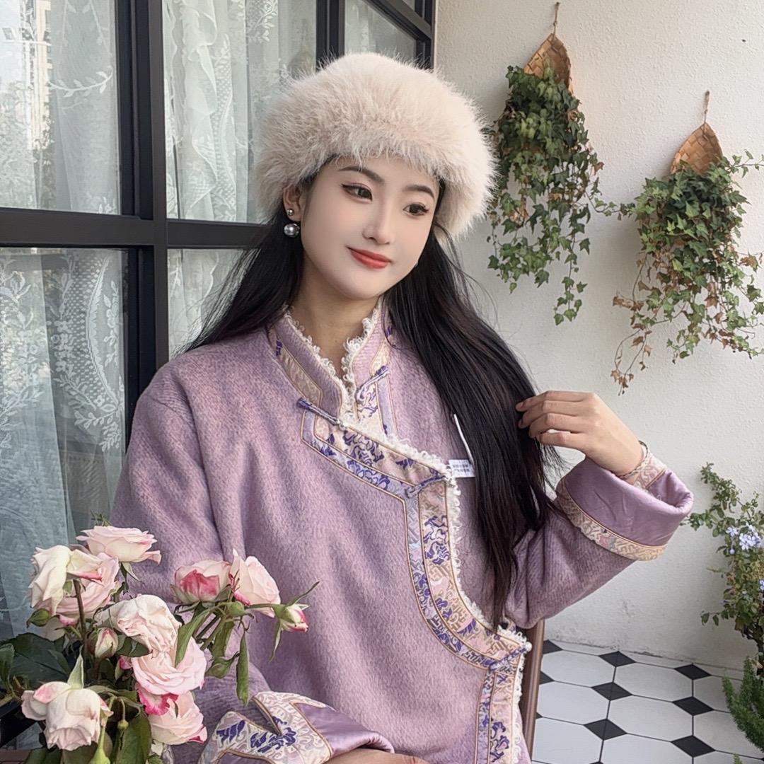 格桑云朵藏族服饰