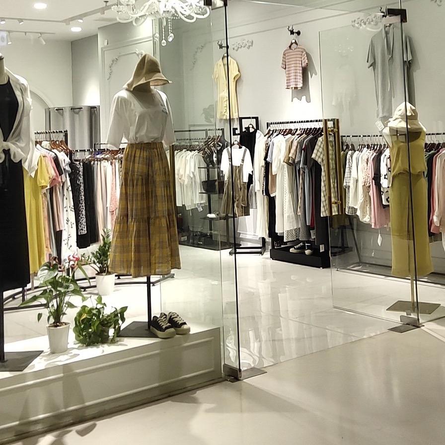春款女装店