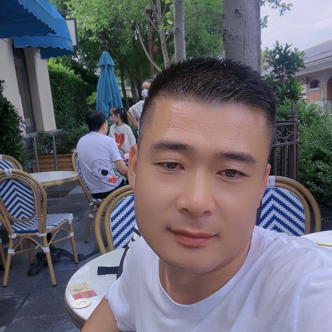 慢慢的走过来