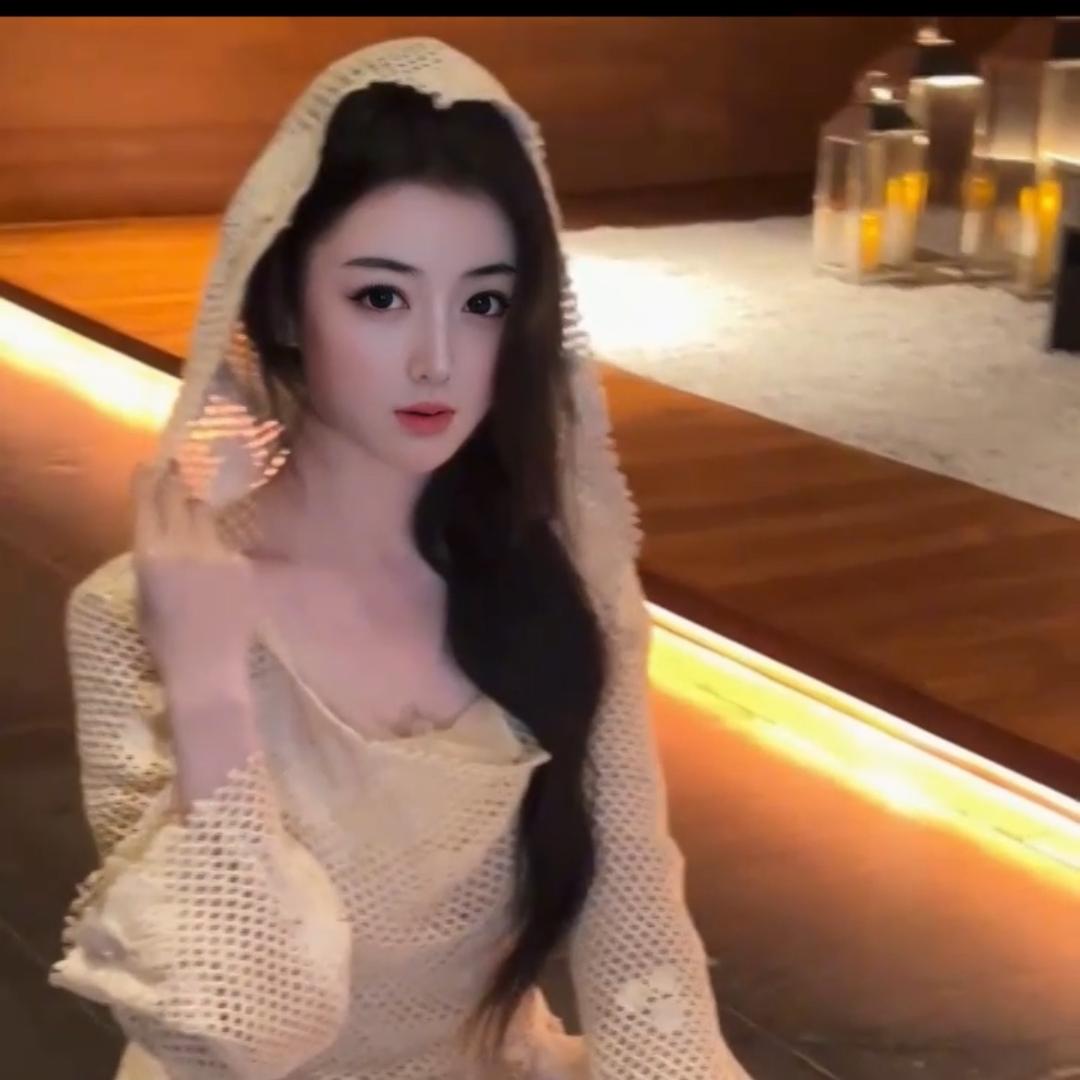 梨花带羽