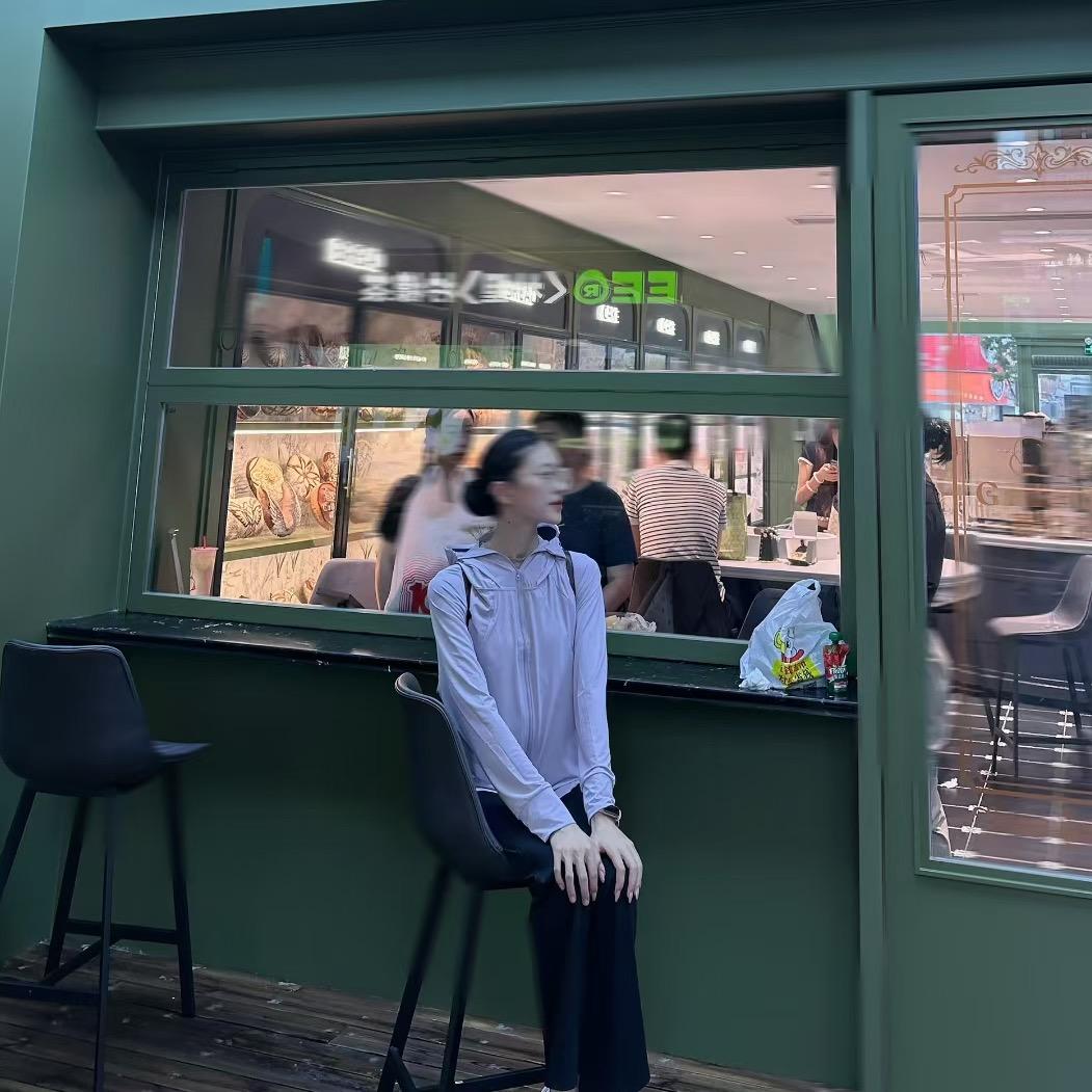 一米七含含