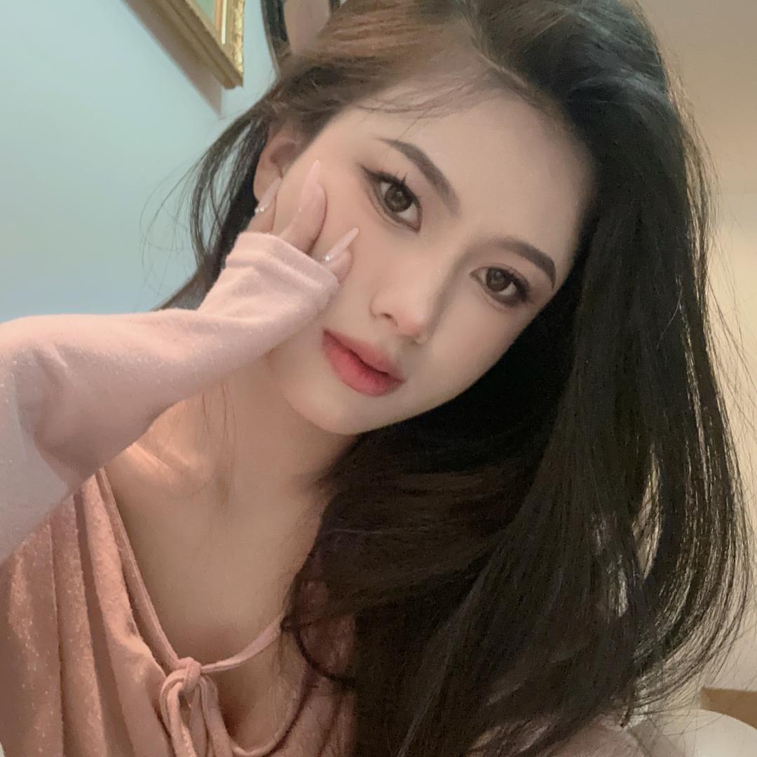 兔耳朵弯弯🐰