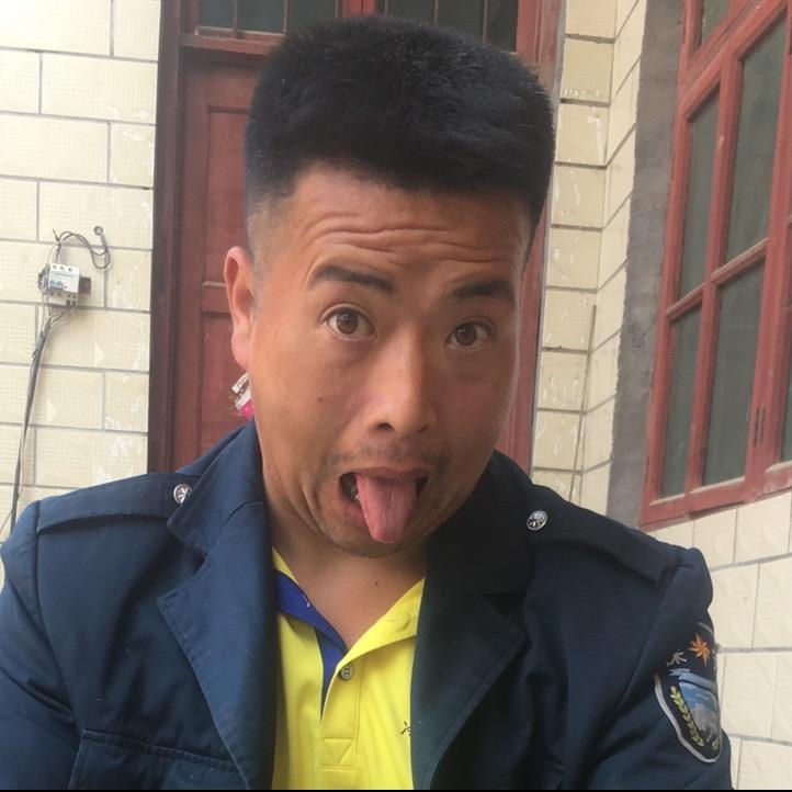 小亮普拉斯