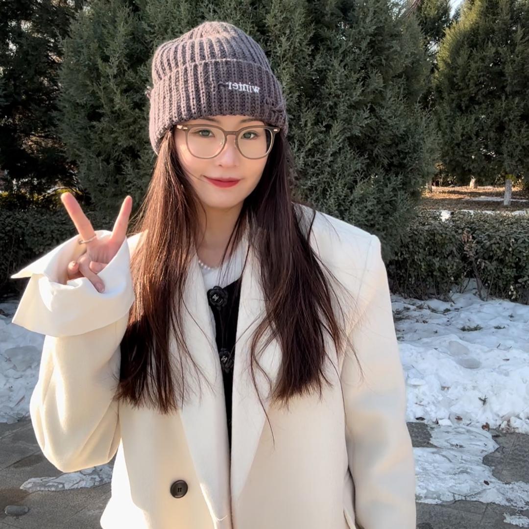 小牛奶吃不饱