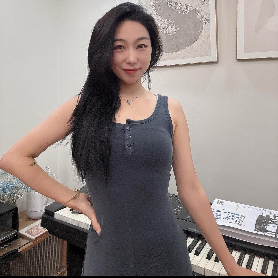 杭州四季青怪怪女装批发