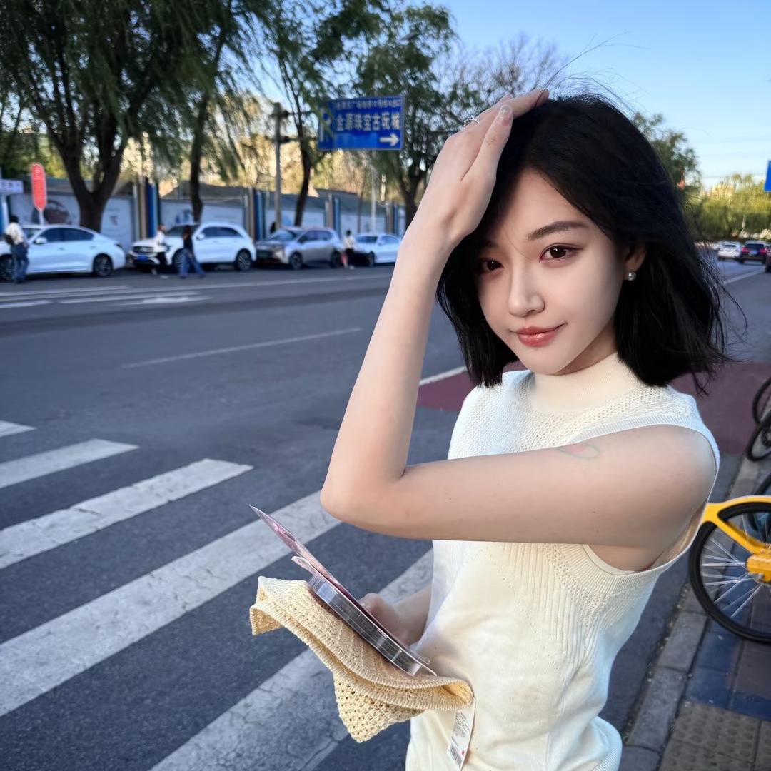 暃