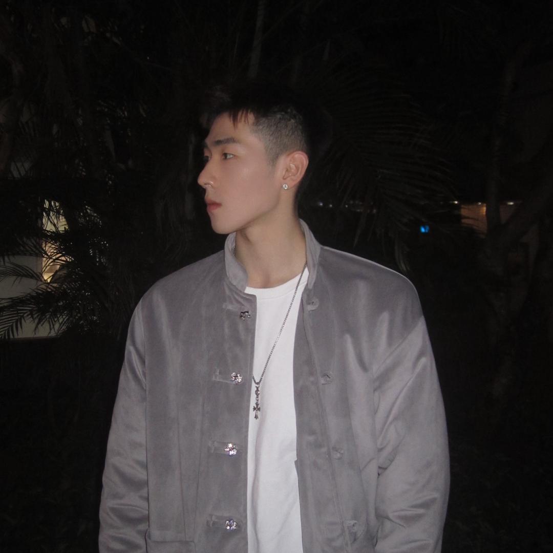 九一潮牌 - 小晨