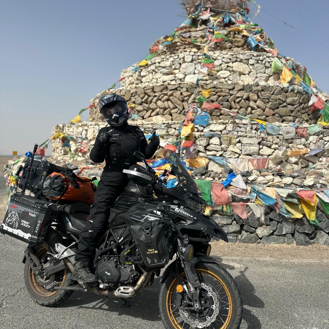 别碰我头盔🏍