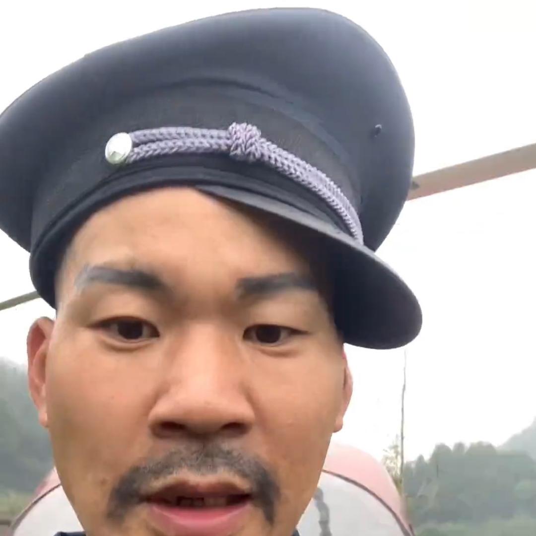 忧郁男神