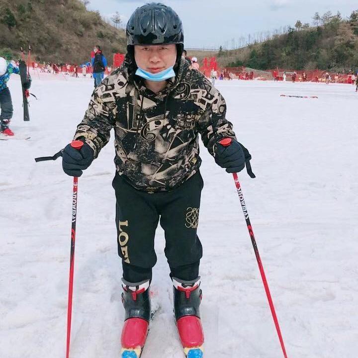 鑫鼎峰毛衣研发中心