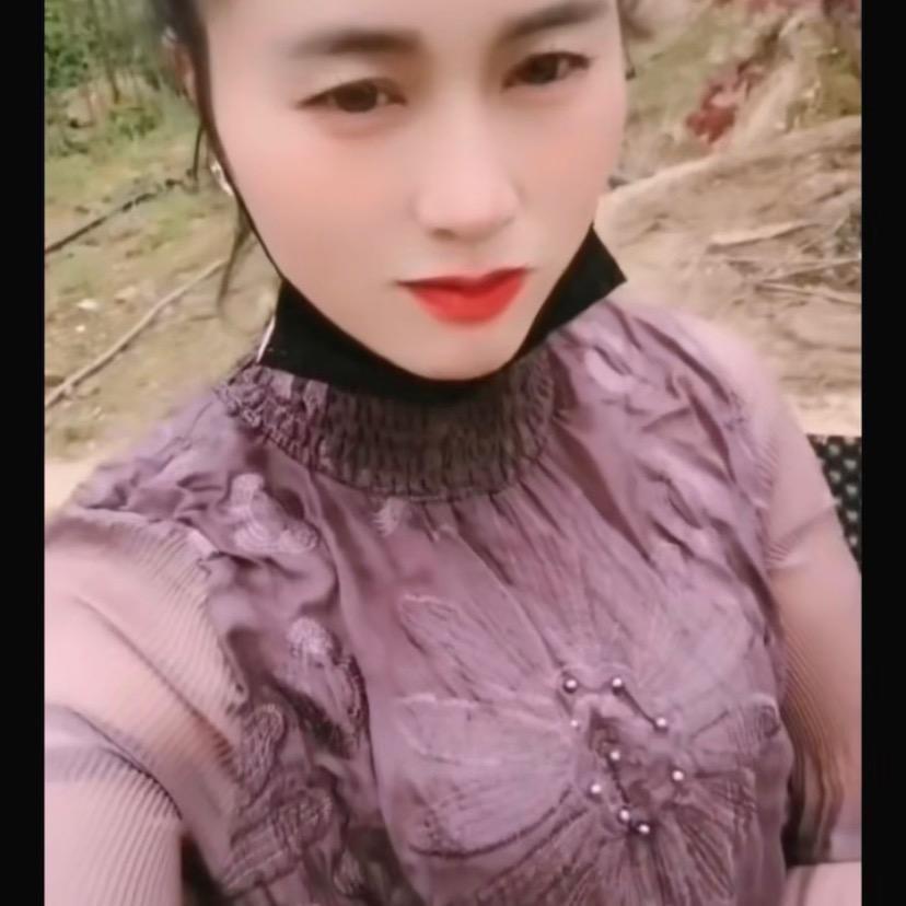 阳光下的灿烂。🍎