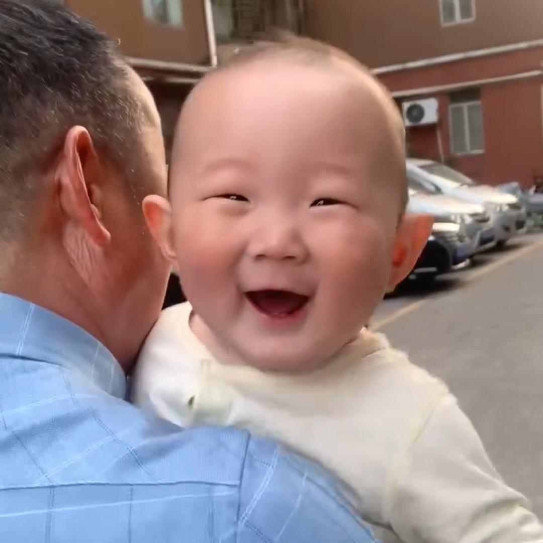 大耳朵源源