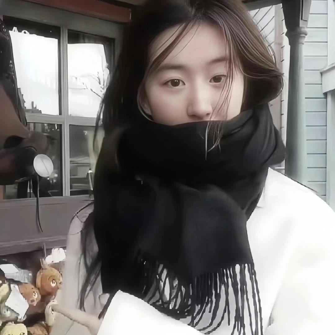 女二.