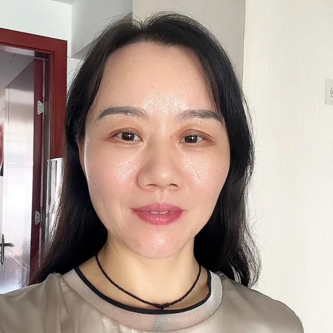 墨墨香华姐
