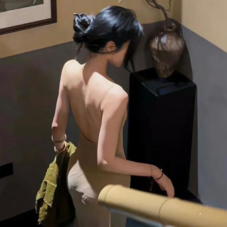美女一个