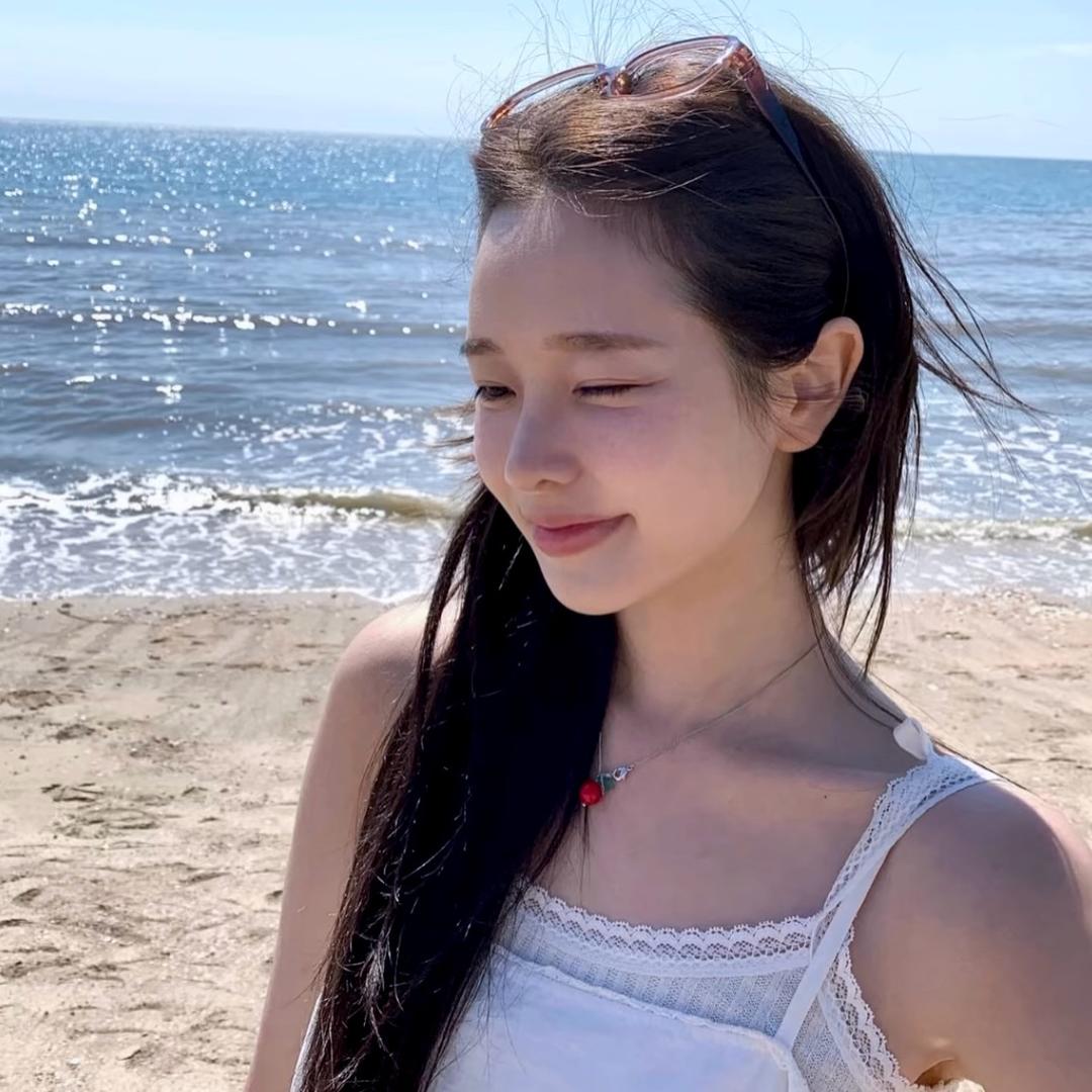 中系少女嘻酱