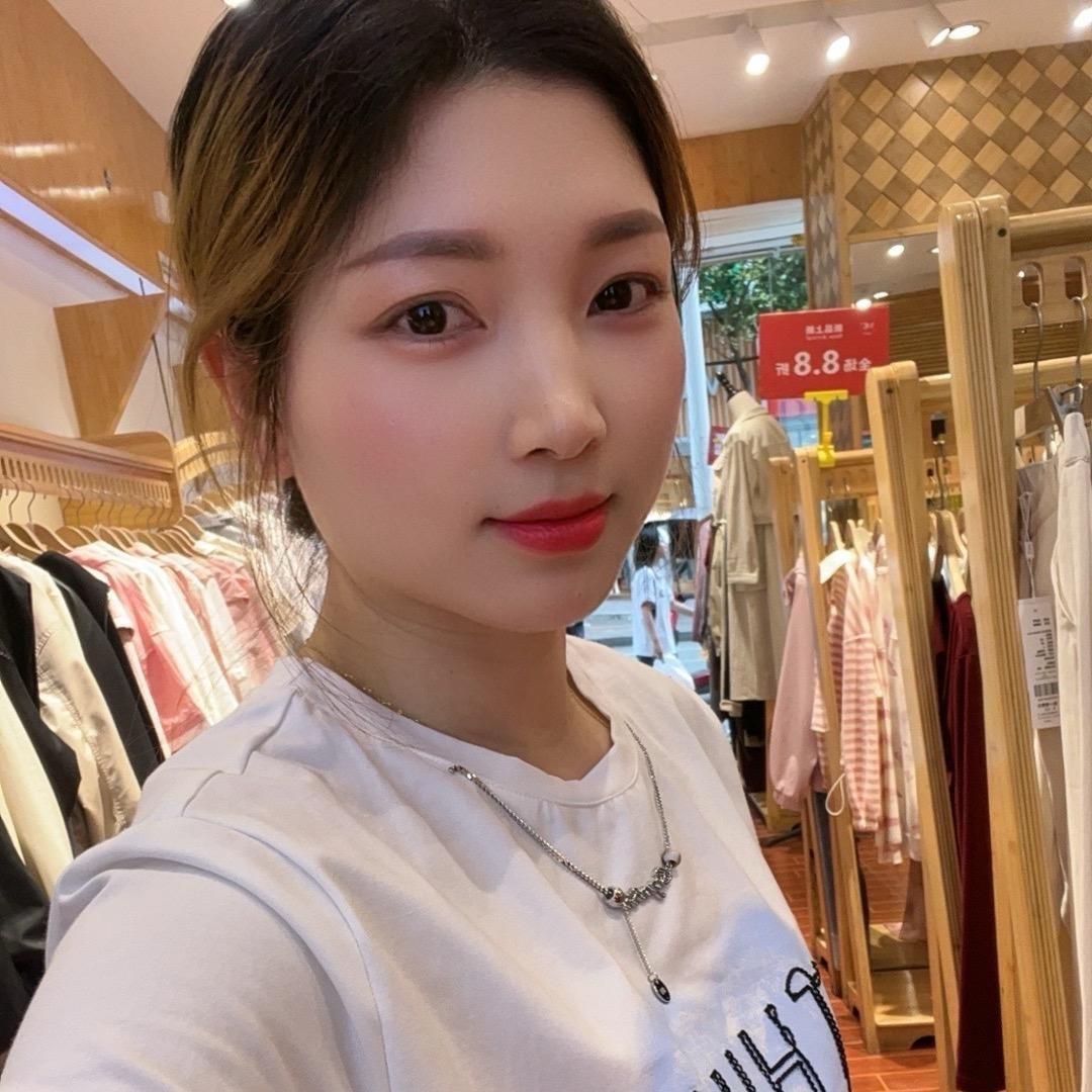 一铭妈妈(单亲)