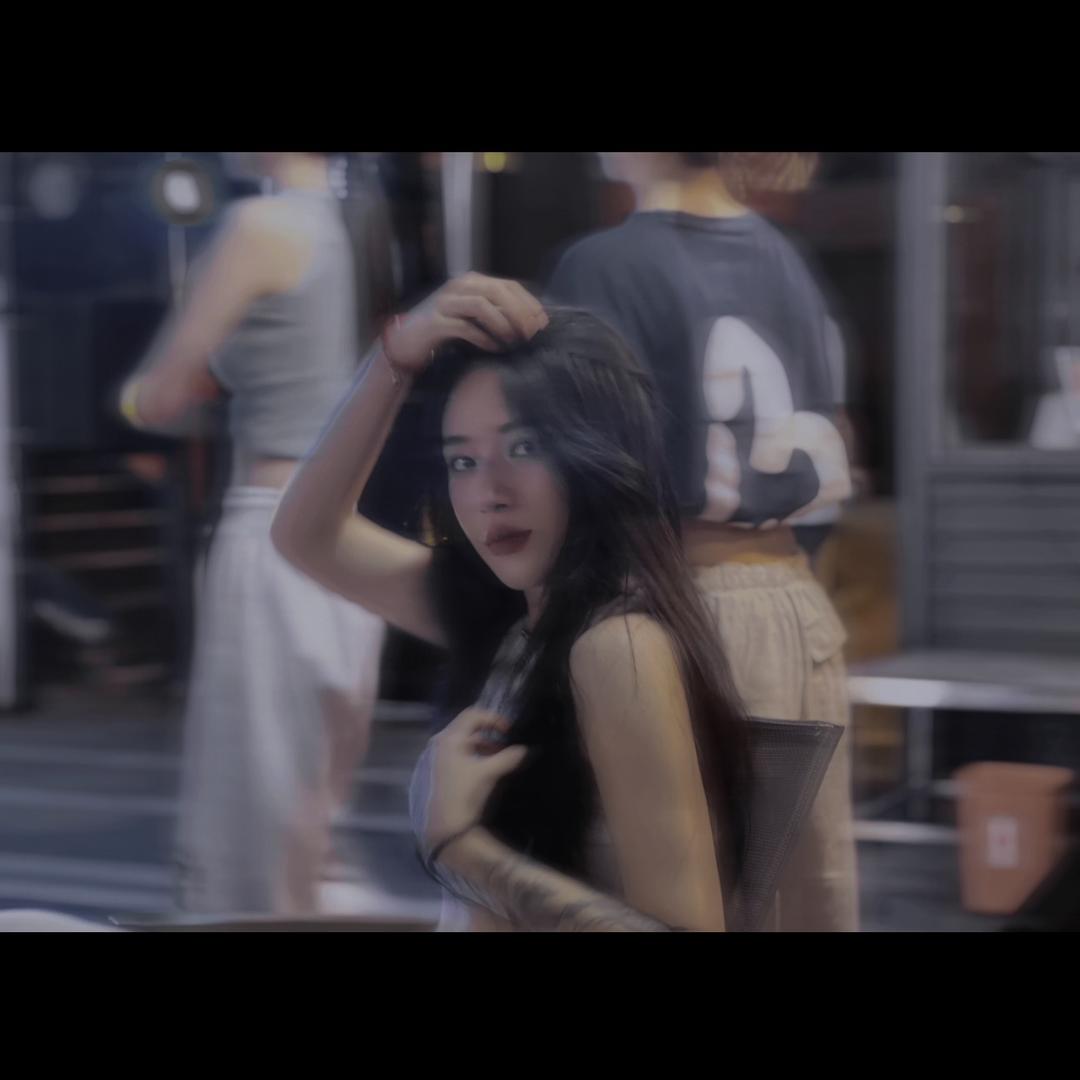 水灵子婧婧