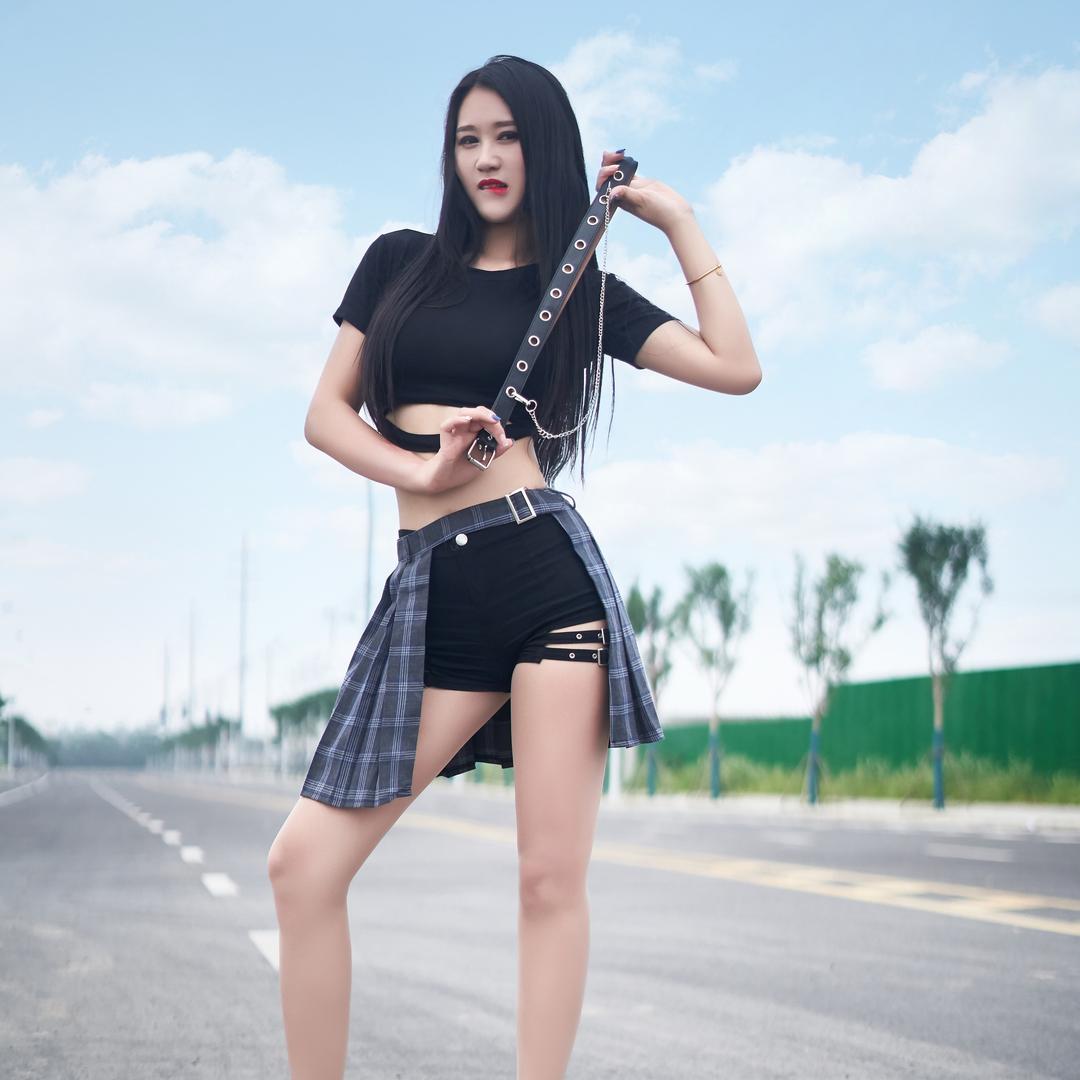 《小艳子》