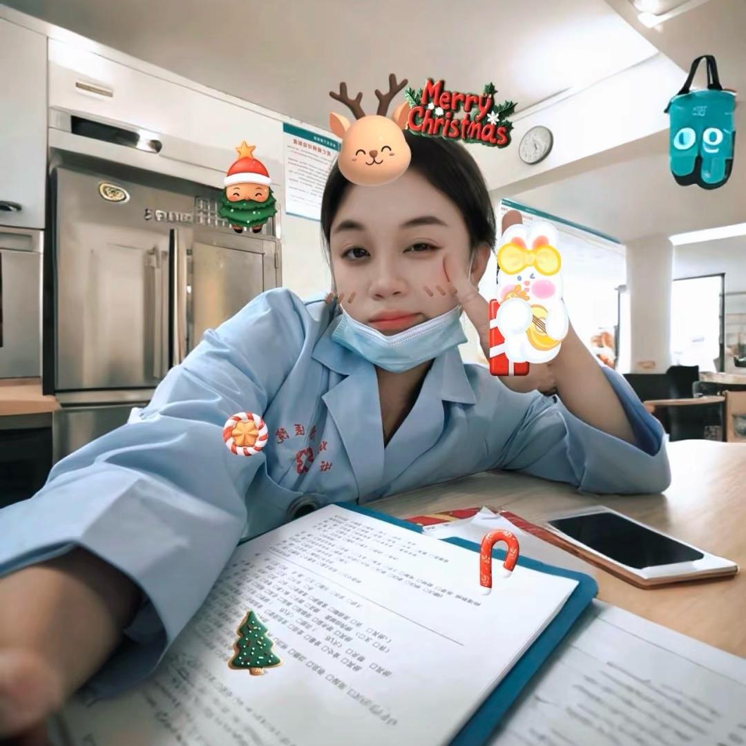 只想睡懒觉的小护士👸