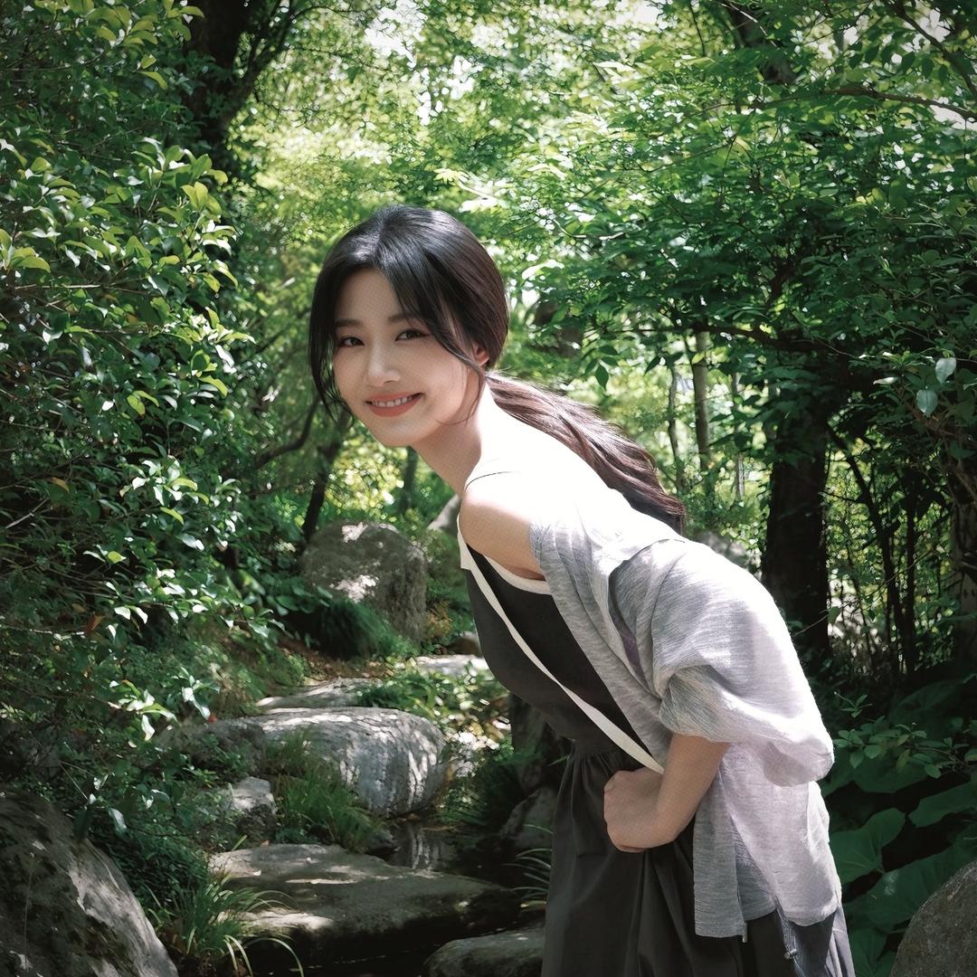 粟潥菏