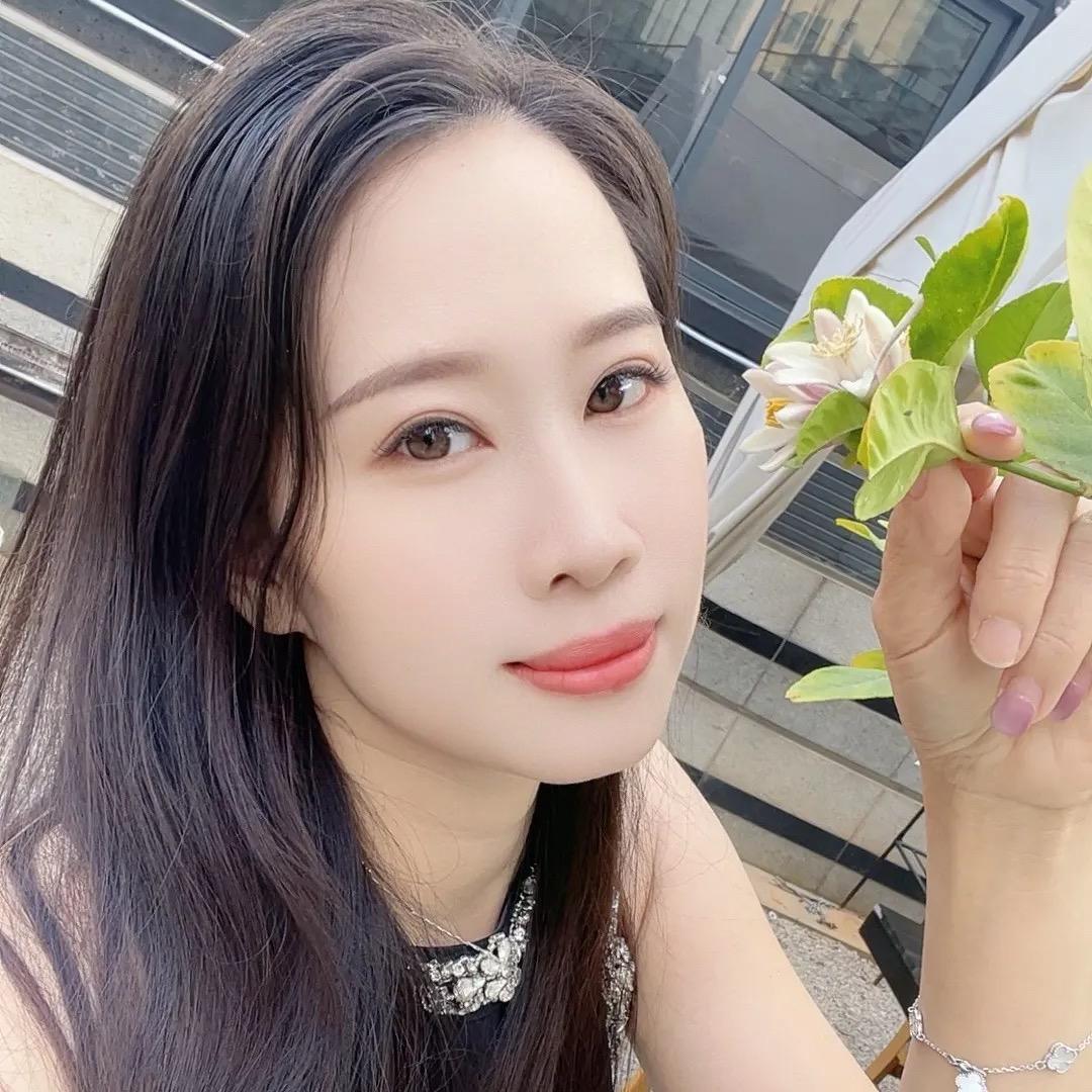 广州慧慧-女装供应链，厂家直销