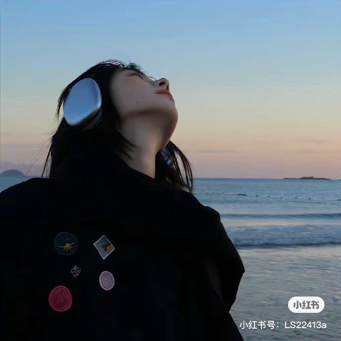 浠浠不嘻嘻