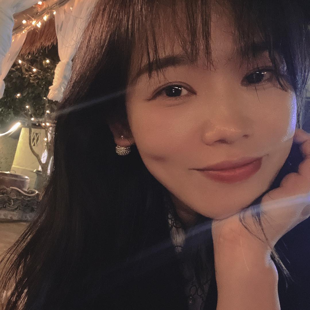 教美术的苏苏老师