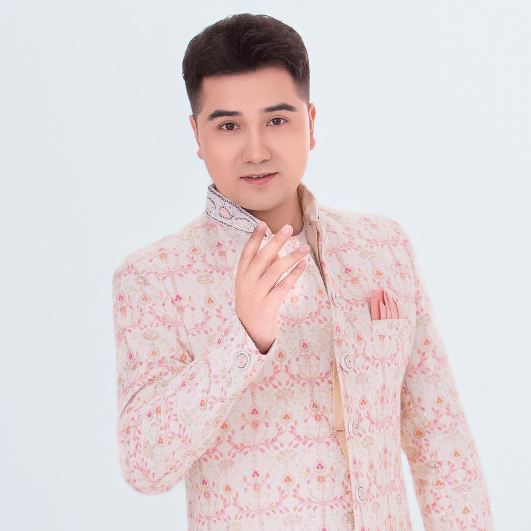 神秘巨星MUSTAFA