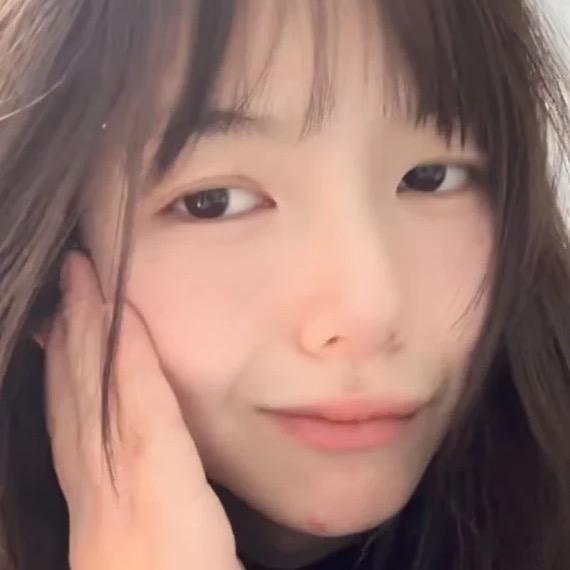 悲伤的淋雨小狗🇨🇳