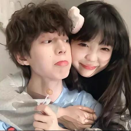 YY.