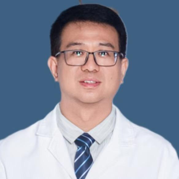 骨与软组织外科肿瘤医生邱恩铎