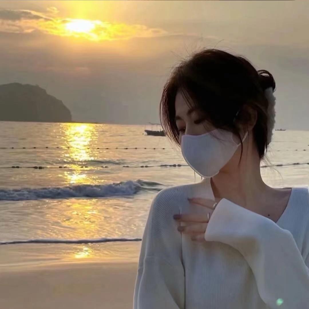 董小姐：.
