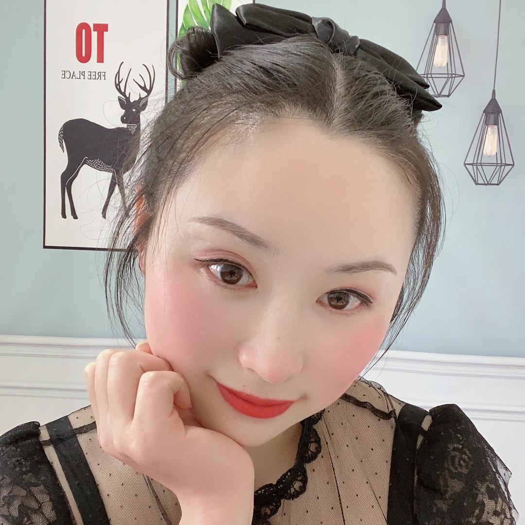 芳芳吖