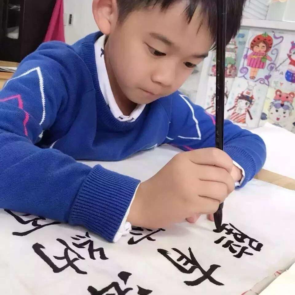 董、董、董