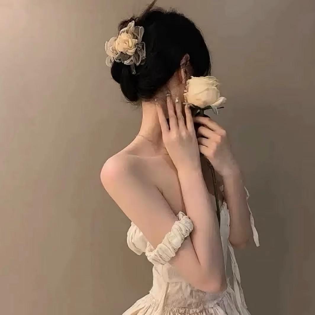 婷婷.