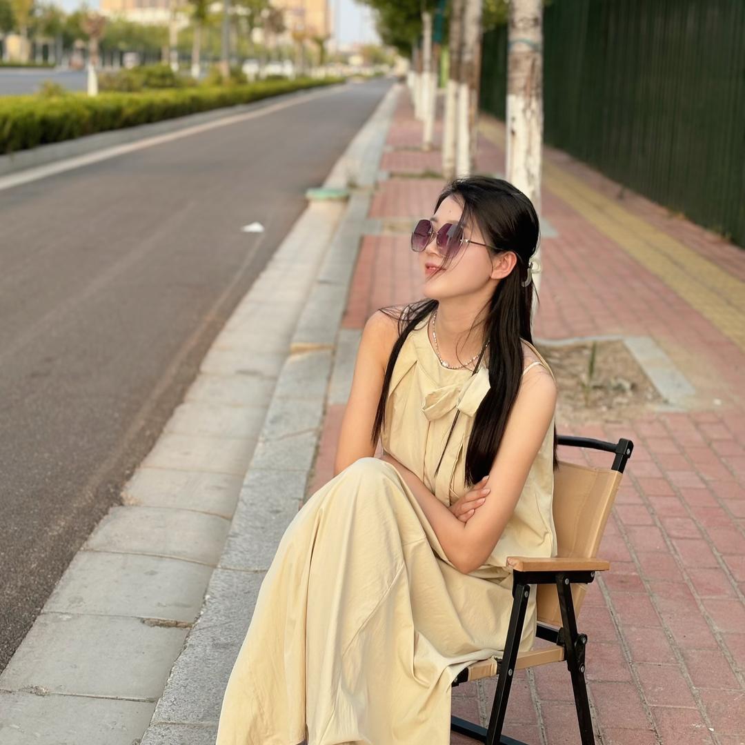 不漂亮的景小雅
