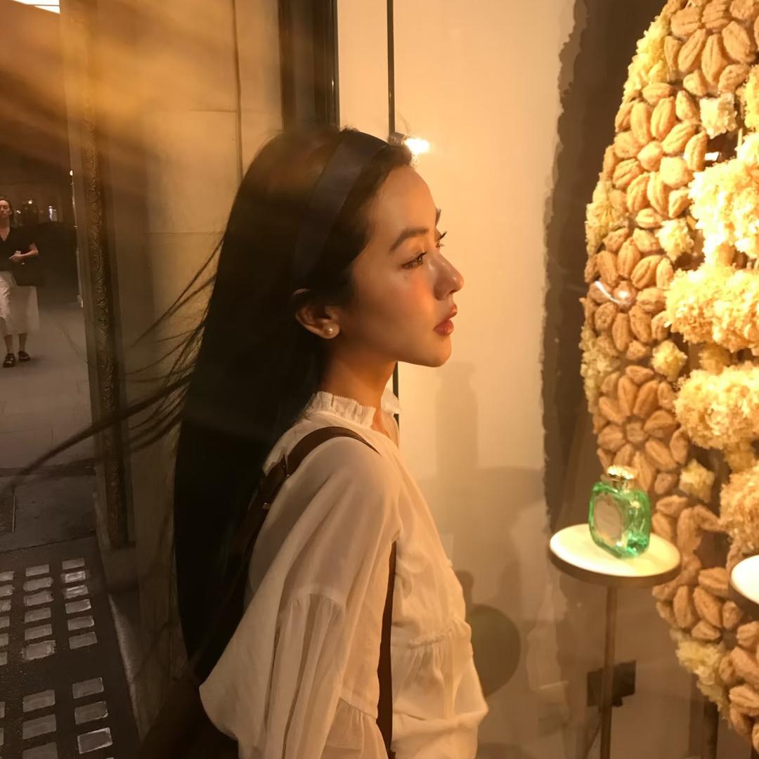 莹-