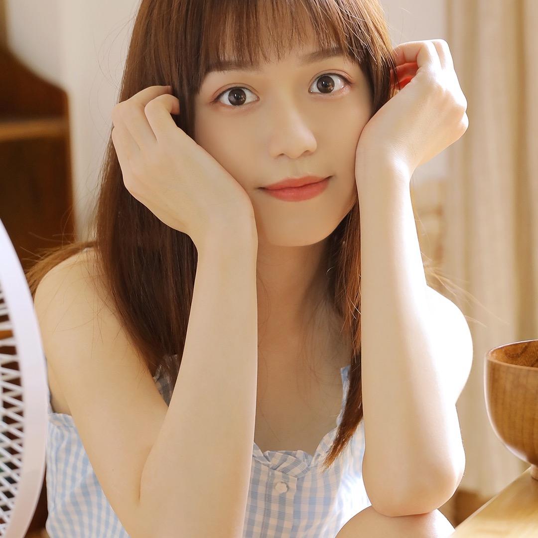 大树上讲故事
