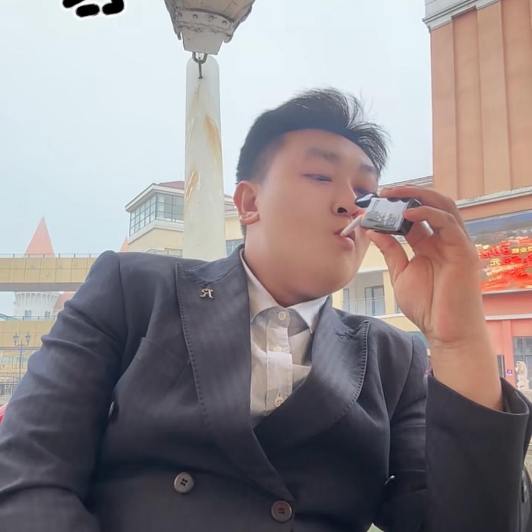 😂😂😂😂😂简爷